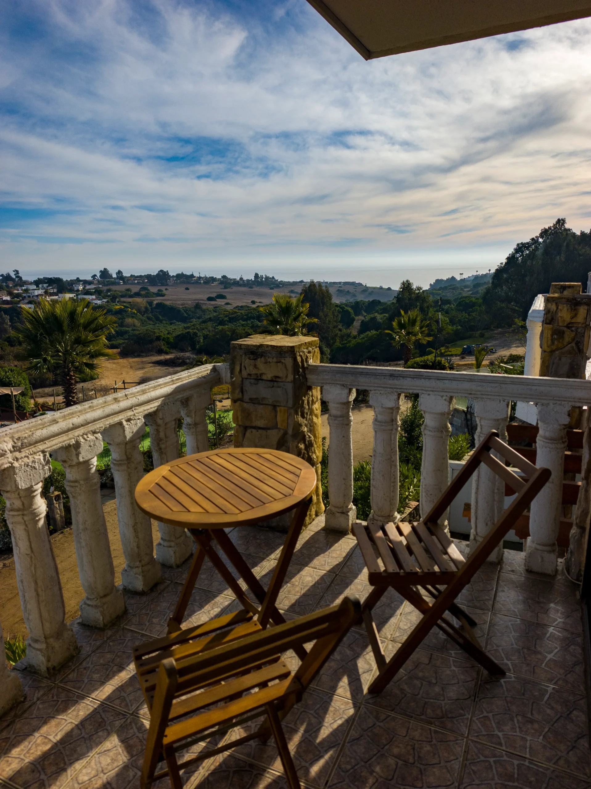 Terraza con vista de alojamiento en Maitencillo