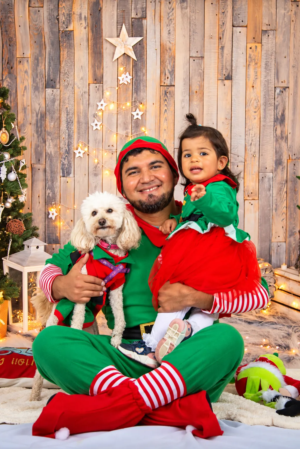 Papá e hija en sesión fotográfica de Navidad en Villa Alemana